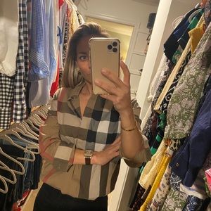 Classic BURBERRY!